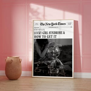 ラッキーガール症候群の新聞プリント、雑誌ポスターのトレンディなディスコウォールアート、ニューヨークニュース、Y2Kヴィンテージカバー寮アート、即時ダウンロード
