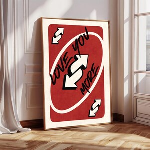 Stampa Love You More, stampabile arte murale retrò rossa, arte murale con carte da gioco, arte murale femminile per San Valentino, stampabile arte murale alla moda