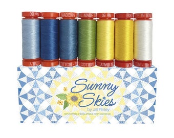 Aurifil Thread Designer Collection - Sunny Skies di Jill Finley 7 BOBINE PICCOLE 50WT JF50SS7 (220 Yards – 200 Mt EA) 7 Colori Assortiti