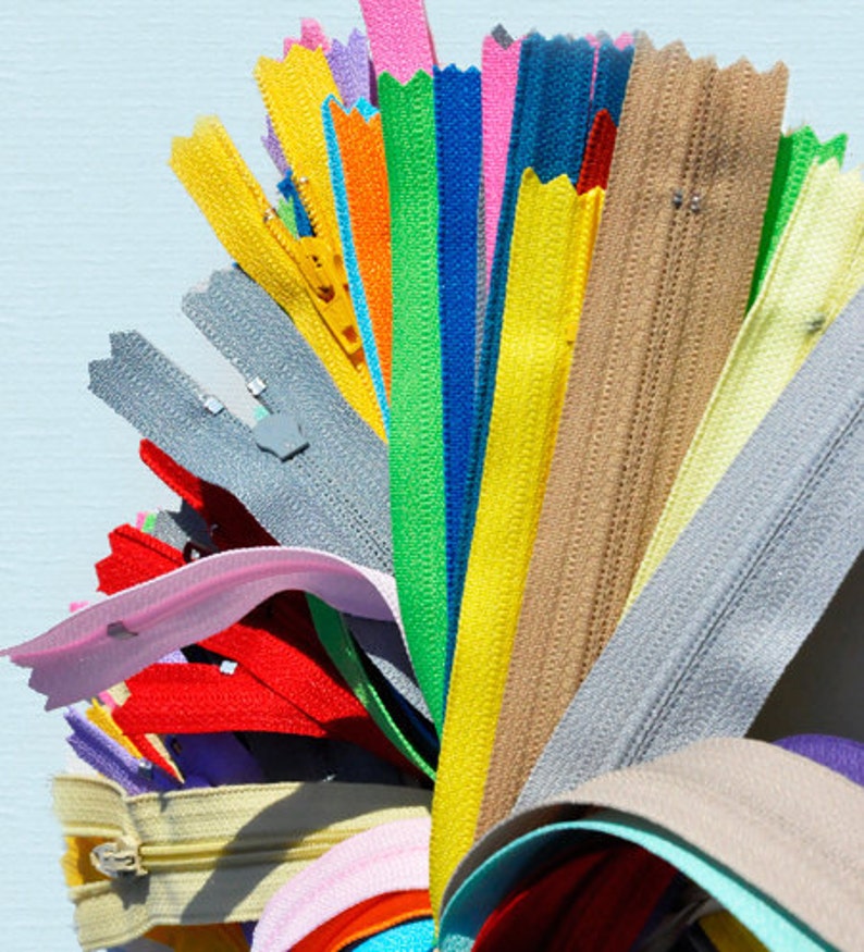 Closed Bottom 25 Assorted 22 Inch 20 inch Zippers Nylon Coil YKK Number 3 Skirt and Dress