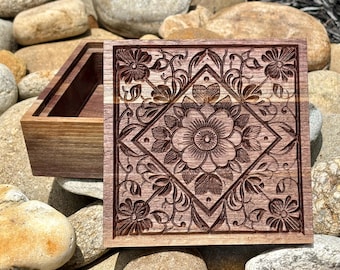 Walnut Jewelry Box Wooden Trinket Storage Container Small Keepsake Handcrafted Treasure Chest Organizer Elegant Travel Case Natural Wood
