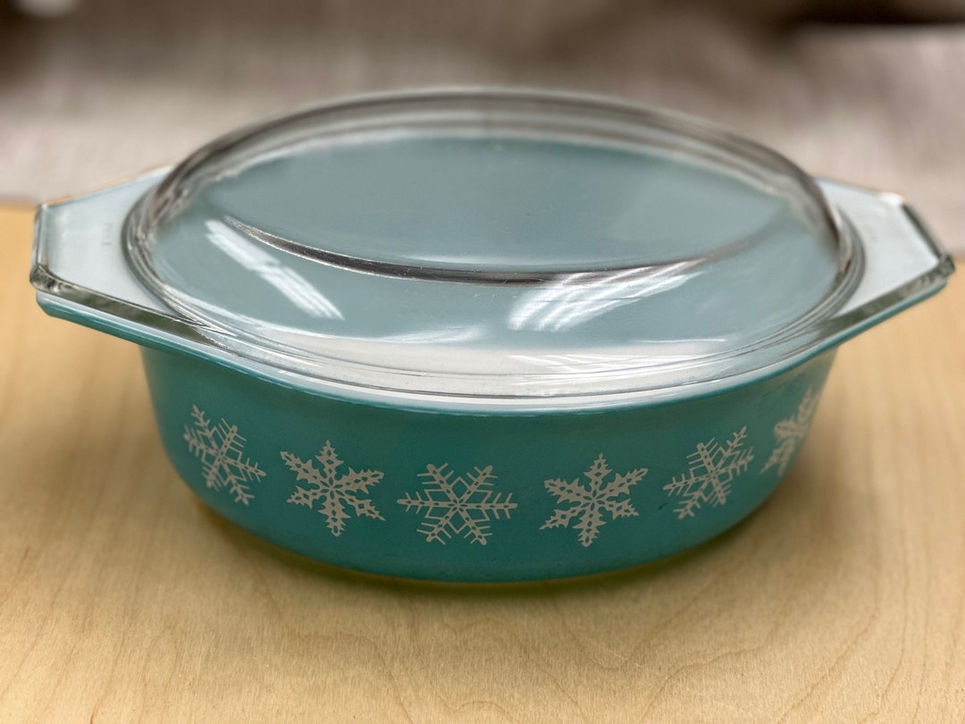 Pyrex Turquoise 404 Vintage Pyrex Turquoise W/ White Snowflakes 1.5 Quart Casserole Dish ...