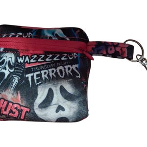 Halloween Ghostface Coin Pouch – Scream Movie Fabric Zipper Bag with Clip – Small Purse, Backpack Charm, Horror Gift Idea