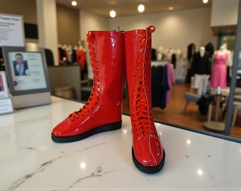 Bottes longues de lutte faites main avec cuir verni, chaussures de lutte professionnelles hommes, chaussures de lutte en cuir, cadeaux de bottes de lutte à lacets personnalisées