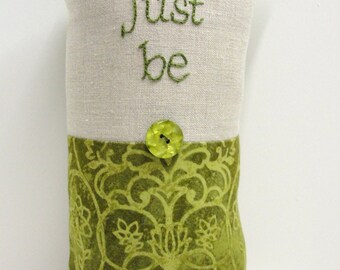 Just be - hand-embroidered pillow in green with natural linen READY TO SHIP