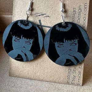 Fräulein Mia Wallace baumeln Ohrringe
