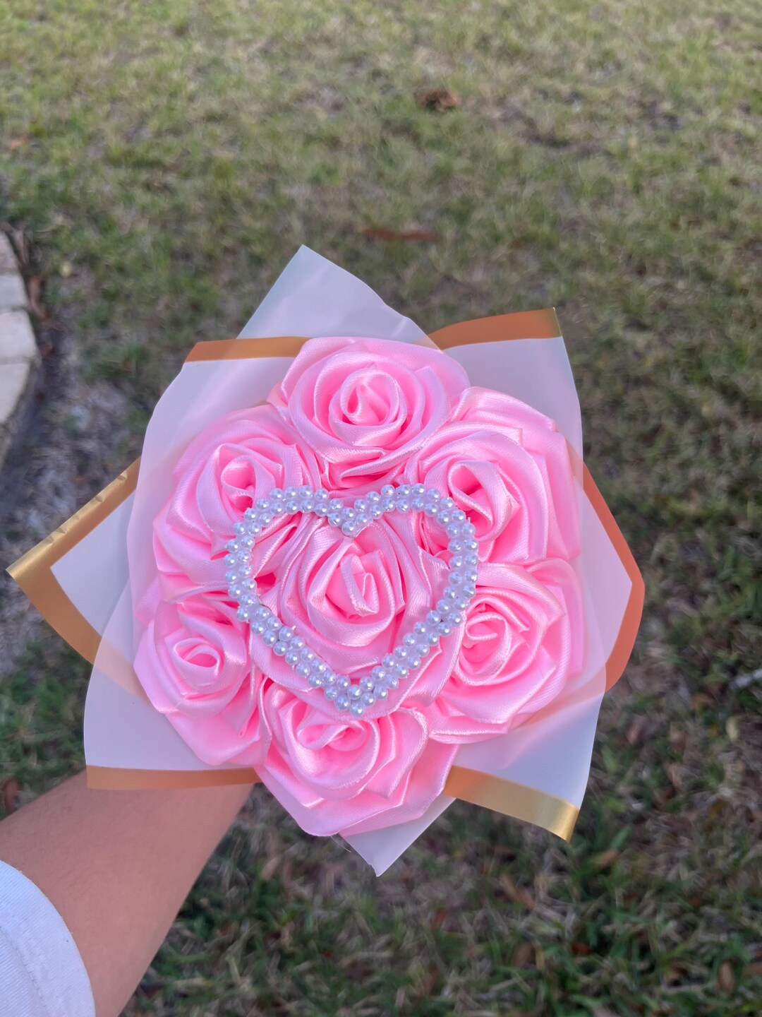 Pink Eternal Ribbon Roses| 7 Count With Pearl Heart| Pink Ramo| Pink ...