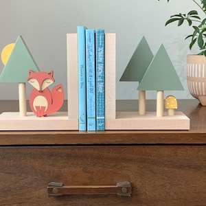 Personalized Woodland Forest & Fox Bookends perfect to organize childrens books, Woodland nursery and baby shower gift, Kids Animal Decor image 6