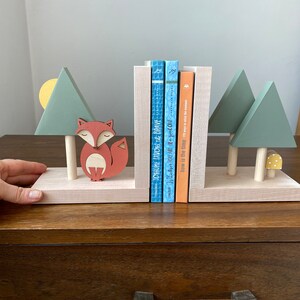 Personalized Woodland Forest & Fox Bookends perfect to organize childrens books, Woodland nursery and baby shower gift, Kids Animal Decor image 10