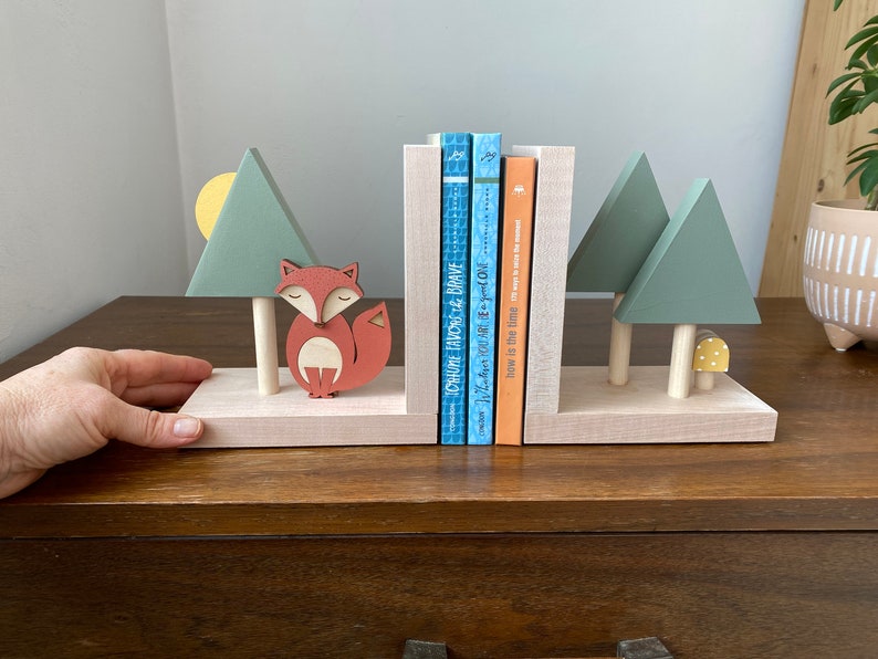 Personalized Woodland Forest & Fox Bookends perfect to organize childrens books, Woodland nursery and baby shower gift, Kids Animal Decor image 10