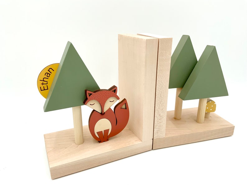 Personalized Woodland Forest & Fox Bookends perfect to organize childrens books, Woodland nursery and baby shower gift, Kids Animal Decor image 1