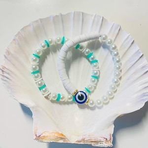 Stretchy sea bracelet duo