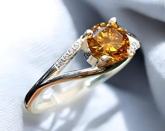 Gravierte 925 Silber Ring mit Goldfarbe Moissanit Stein