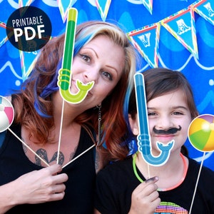 20 Pool Photo Booth, Summer Swim Party Printable PHOTO BOOTH PROPS - Editable Text &gt;&gt; Instant Download | Paper and Cake