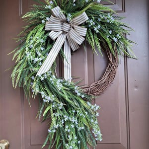 Large Cascading Sawgrass Greenery Front Door Wreath with Beige & White Ribbon and Mini Lavender Flowers, Year-Round Everyday Wreath