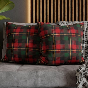 Classic Stewart Tartan Plaid Pillow Cover,Cozy Farmhouse Christmas Decor, Outlander-inspired home decor, elegant red and green plaid cushion
