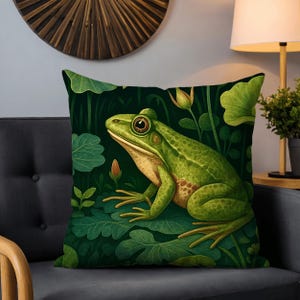 Floral Frog Inspired William Morris Throw Pillow Cover, Morris Art Cushion Cover, Vintage Art Nouveau Pillow Case, Flower Housewarming Gift.