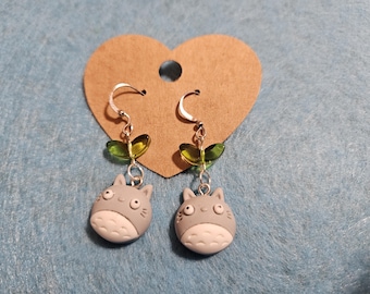 Pendientes de hoja de Totoro