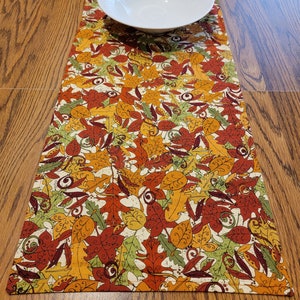 Fall Leaves Table Runner, Thanksgiving Table Decor, Autumn Table Decoration