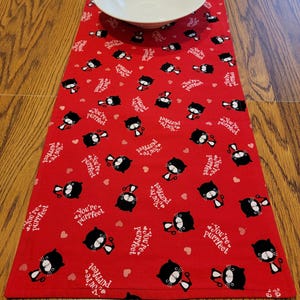 Valentine&#39;s Day Table Runner Cats You&#39;re Purrfect Hearts Reversible Solid Red Teachers Gift