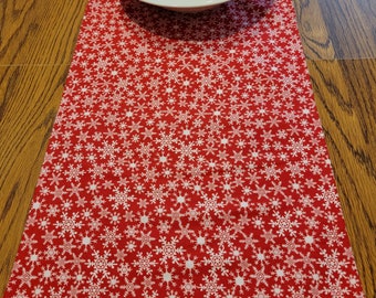 Winter Snowflakes Runner, Snowflakes Decor, Christmas Snowflakes Table Runner