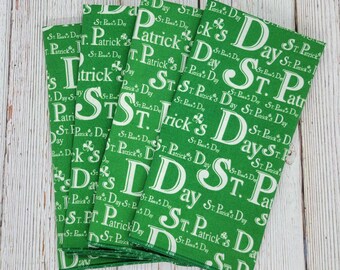 St Patricks Day Dinner Napkins, Shamrocks, St Patrick's Day Print, Everyday Irish Napkins, 16 Inch, Set of 4