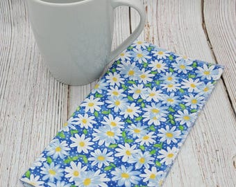 Daisy Napkins, Floral Napkins, Beverage Napkins, Floral Table Decor,  Lunch Napkins, Everyday Napkins, 8 Inch, Set of 5
