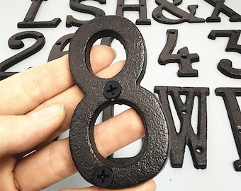 Números y letras de casa de hierro fundido rústico de 3 pulgadas • Números de dirección de metal decorativos vintage • Letrero del alfabeto montado en la pared para el hogar o el jardín