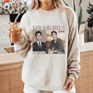 Kim Soo Hyun Crewneck Sweatshirt, K-Drama actor Kim Soo-Hyun, Cute Korean Male Actors, Korean Drama Actors, Kim Soo Hyun Fan Gift Merch