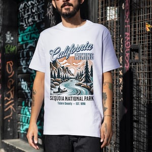 California Hiking - Sequoia National Park Graphic T-Shirt. Outdoor Nature Adventure Lover, Travel Tourist Tee, Camping Hiking Tourist Shirts