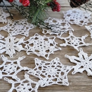set Starched Hand Crochet White Christmas Snowflakes Motifs Doilies Ornaments 3.5 image 5