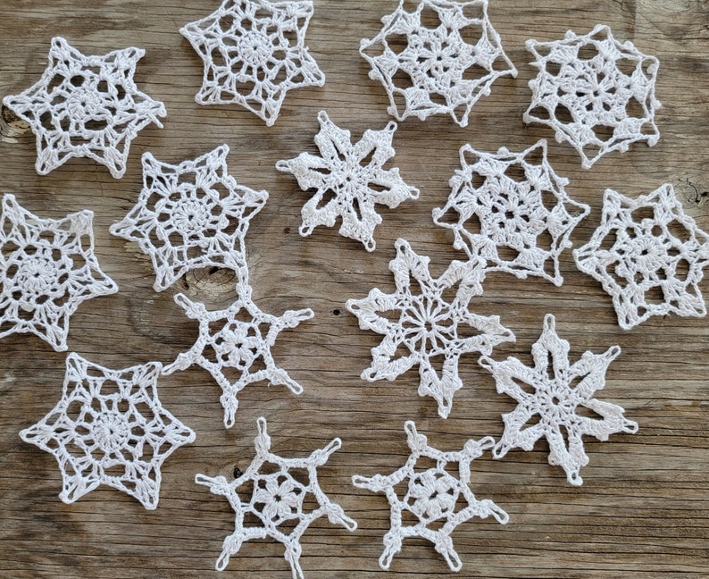 set Starched Hand Crochet White Christmas Snowflakes Motifs Doilies Ornaments 3.5 image 9