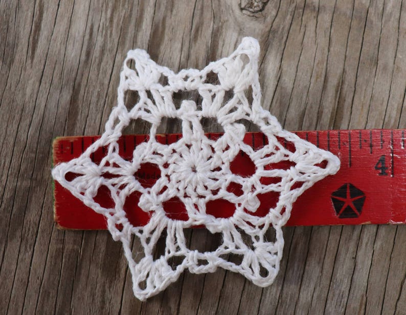 set Starched Hand Crochet White Christmas Snowflakes Motifs Doilies Ornaments 3.5 image 4