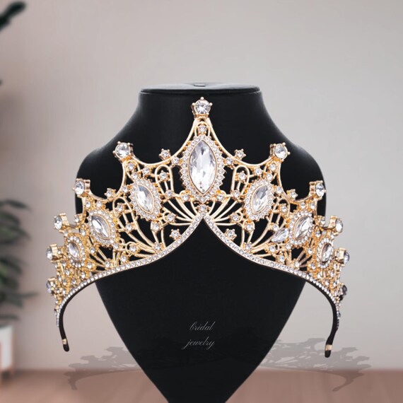 Wedding Bridal Crown: Elegant Quinceanera Crystal Gold  display picture 2