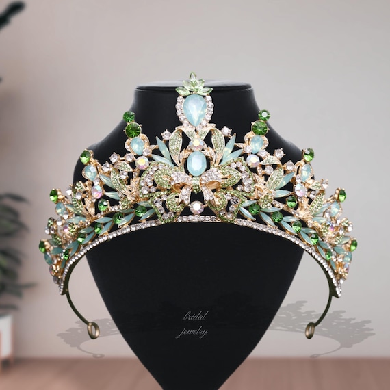 Light or Dark Green Bridal Crown: Princess Luxury Tiara  display picture 1