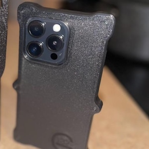 Taktische iPhone 15 Pro Hülle: Robust, stoßfest, mit Schrauben gesichert, benutzerdefinierter Name