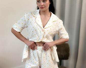 Floral Muslin Pajama Set, Lightweight Cotton Sleepwear, Pajamas for a bachelorette party, Gifts for her