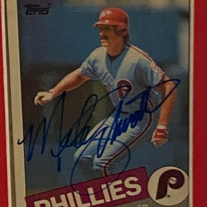 Philadelphia Phillies Legend Mike Schmidt Autographed 1985 Topps Baseball Card – MLB Hall of Fame - Phillies Fan Gift