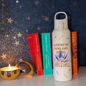 A Court of Paws and Noses Akaw Insulated Bottle | ACOTAR Inspired Dog Lover Gift | Fantasy Bookish Water Bottle | Sarah J Maas Fan Merch
