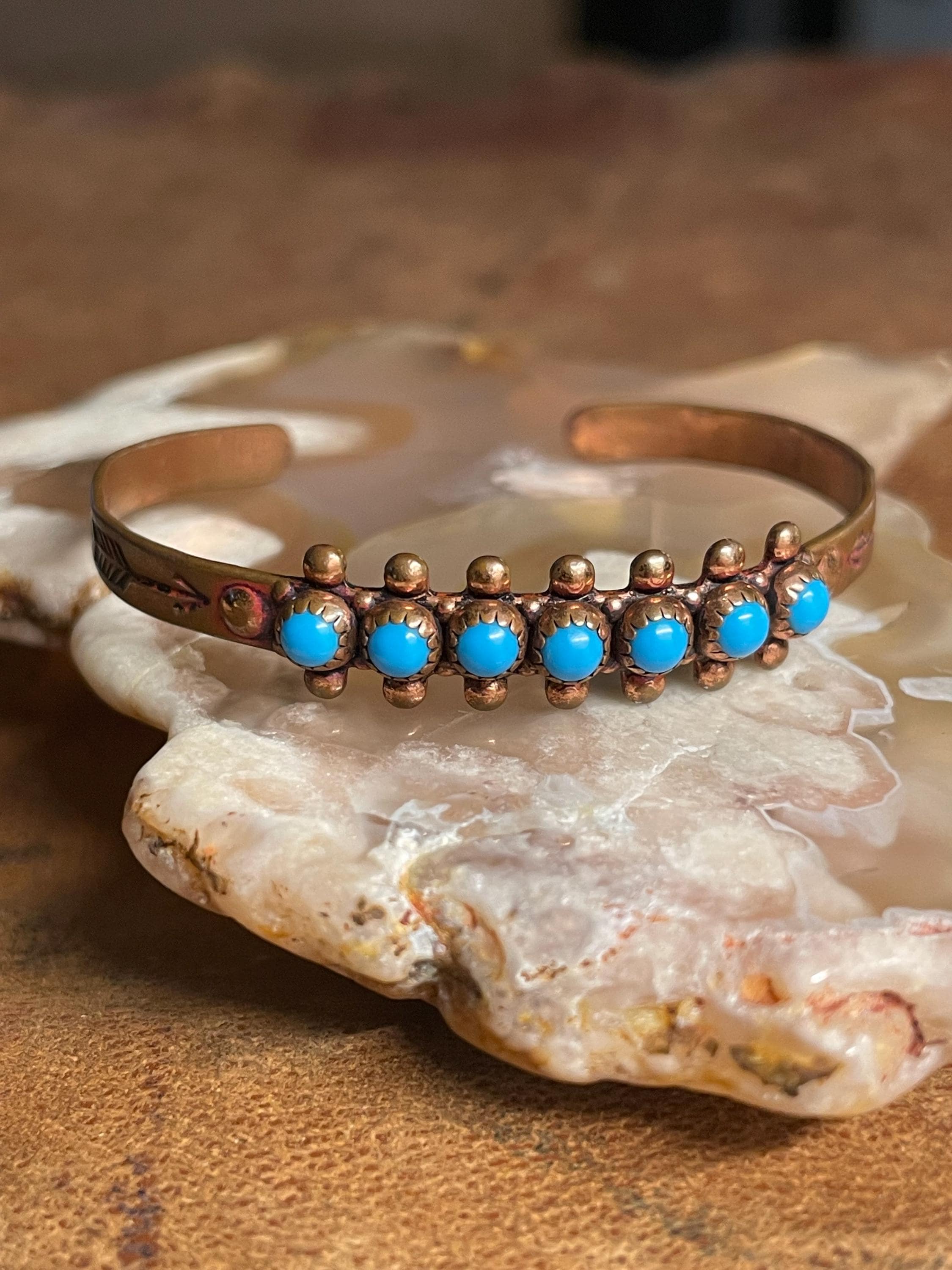Incredible Swirl Vintage Native American Navajo Turquoise Snake Eyes Sterling Silver Bracelet Incredible Swirl Vintage Native American Navajo Turquoise Snake Eyes Sterling Silver Bracelet