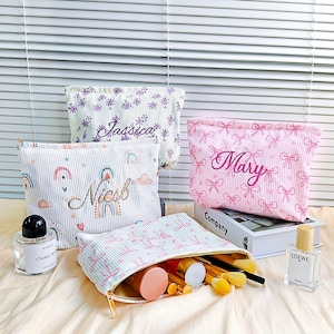 Bolsa de pana con lazo rosa y nombre bordado, bolsa de maquillaje de gran capacidad, bolsa de cosméticos portátil, regalo ideal para novia, dama de honor o para el Día de la Madre.