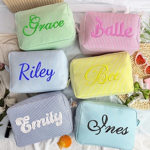 Embroidered Name Seersucker Makeup Bag, Custom Monogram Cosmetic Bag, Initials Toiletry Bag, Large Capacity Storage Bag, Bridesmaid Gift