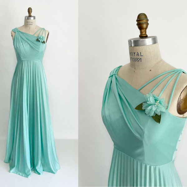 70s Mint, Seafoam One Shoulder Maxi Dress with Flower, Pleated Dress, 70s Bridesmaid Dress, Bridal Dress, Boho Wedding Dress, Size Medium, M