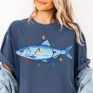 Sardine Christmas Comfort Colors Shirt: La Dolce Vita Holiday Tee