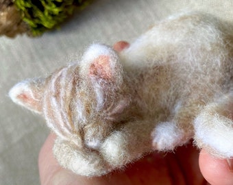 Needle Felt Cat, Sleeping Soft Sculpture Gift, Miniature Animal Art