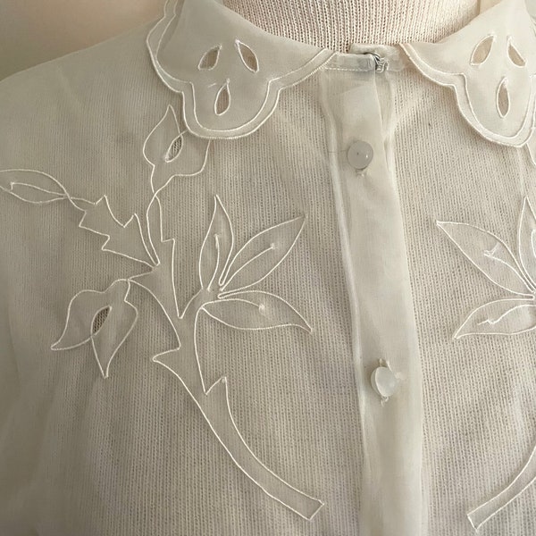 Vintage blouse 1950s Rockabilly top Peter Pan collar embroidered Sheer woman’s shirt