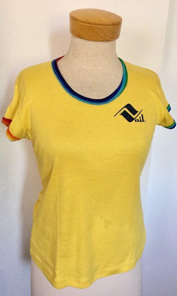 Vintage T shirt Vail Colorado yellow rainbow ringe