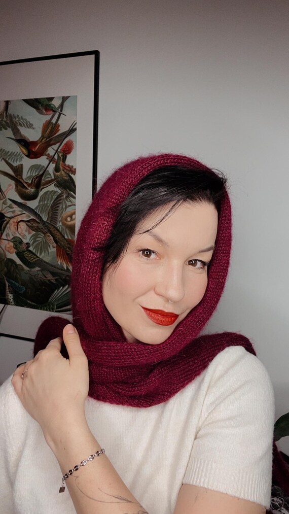 Hand Knitted Mohair Triangle Scarf – Soft Lightweight  display picture 1