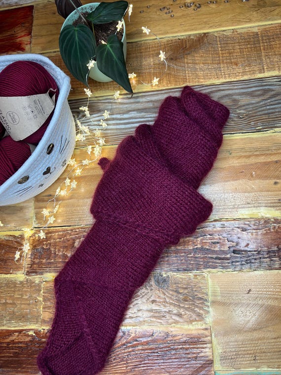Women\'s Handknitted Skarf New, French Mohair Yarn , Burgundy CHUNKY WOOL-MOHAIR SCARF - BURGUNDY / RED | COS US main image 4