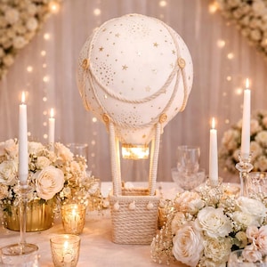 Centro de mesa con globo aerostático / Decoración para bodas / Decoración para baby showers / Decoración para fiestas con luz